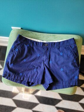 GUC! | Old Navy Everyday Printed Khaki Shorts | Blue on Blue | Size 8